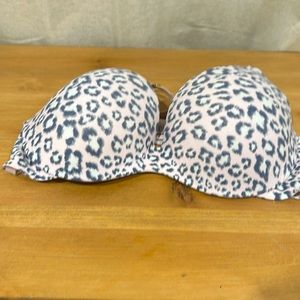 Victoria's Secret Padded Push-Up Underwire Leopard Print Bra Pink 32DD Lingerie
